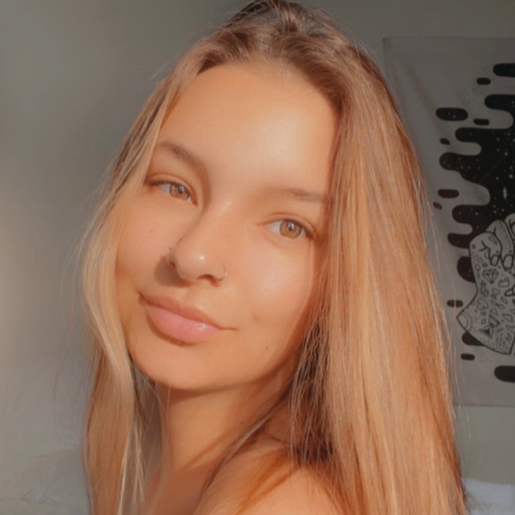 Meet your Posher, Samantha - Picture 1 of 1